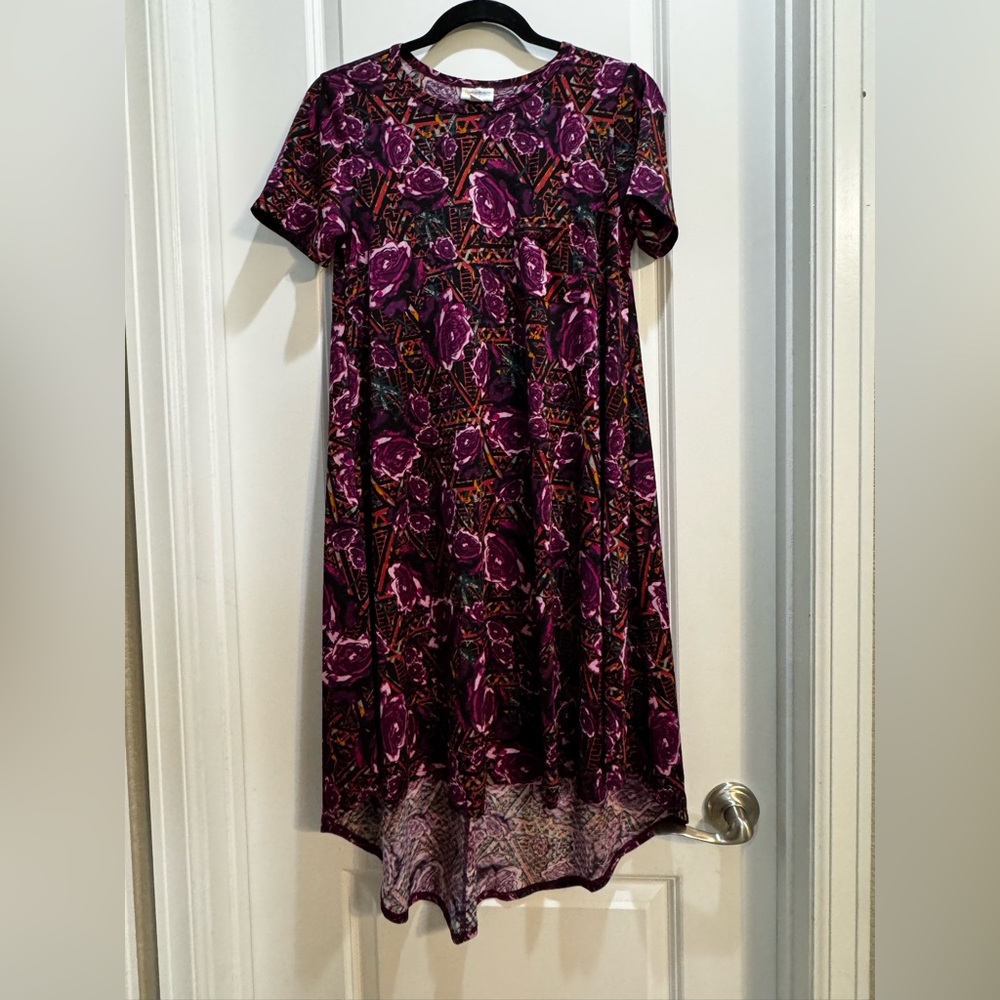 LuLaRoe Carly Dress Pre-owned XSmall  Burgundy Print Armpit To Armpit 17”